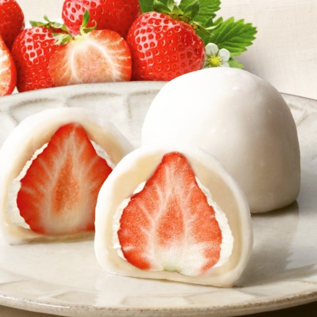 京都祇園 仁々木 フルーツ大福(王様いちごの福) - Kyoto Gion Ninigi Fruit Daifuku (King Strawberry Daifuku)#京都祇園 #仁々木 #大福 #フルーツ #いちご #イチゴ #苺 #スイーツ #Kyoto #Gion #Ninigi #daifuku #fruits #strawberry #sweet